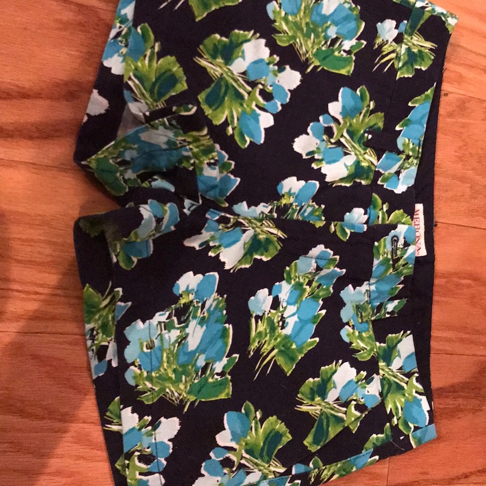 Shorts . Very cute, Navy, aqua, green floral print